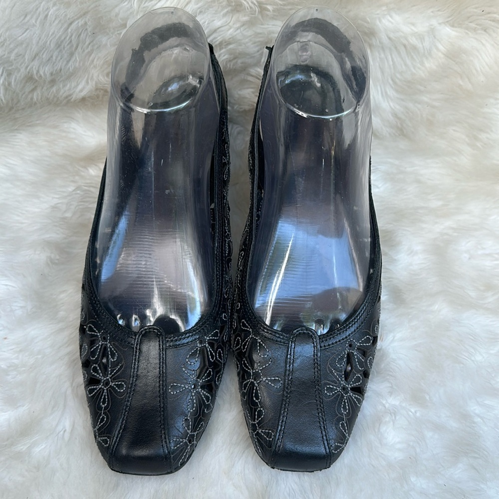 Nurture by Lamaze Black Floral Cutout Low Heels